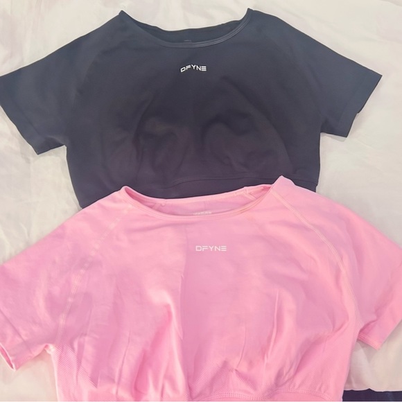 Cream Elastic Waistband Bike Shorts with Smooth Texture - Picture 2 of 3